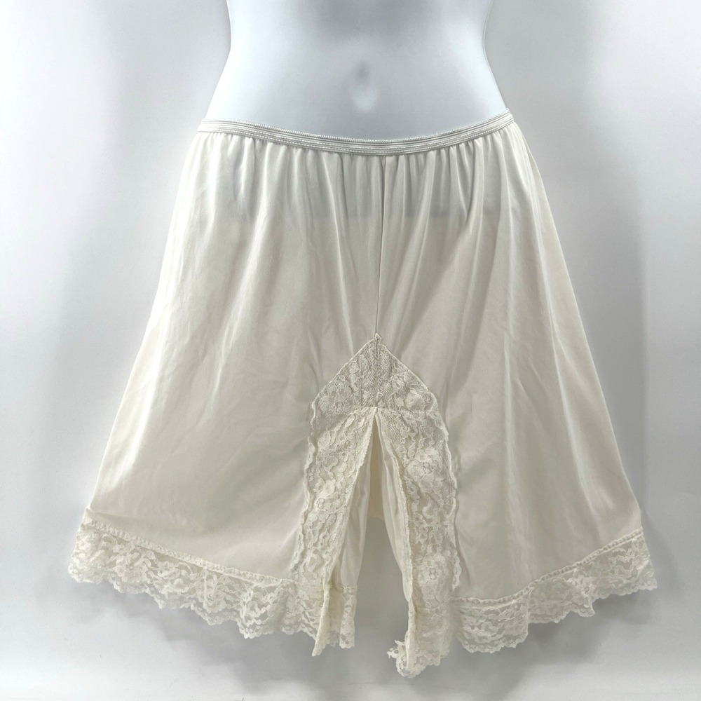 Vintage Bloomers Nylon Pettipants XS  Ivory Floral Lace Slip Shorts Skorts
